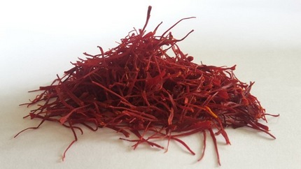 Jonathan's Spices - Saffron A pyramid shaped pile containing Jonathan's Spices saffron